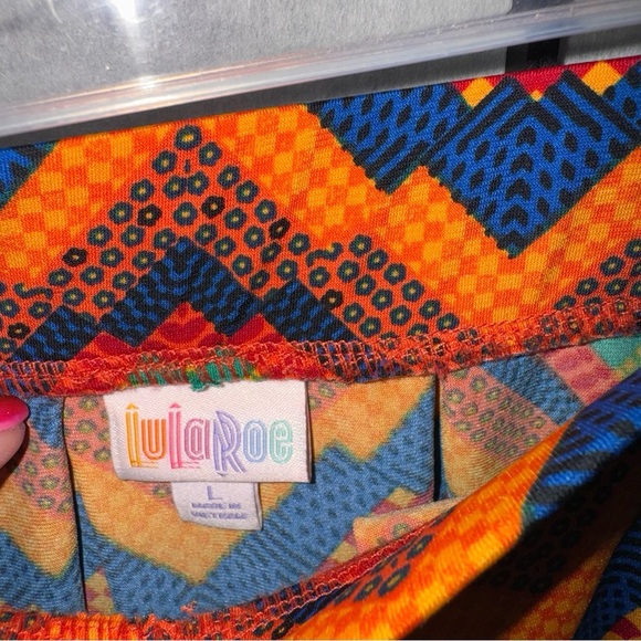 Lularoe Large Madison Pleated with Pockets Red Navy Green Orange Zig Zag Skirt - Picture 3 of 6